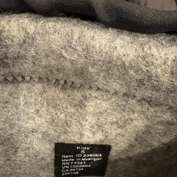 LL Bean Northwoods Boots Kids Size 5  Navy / Black - Picture 3 of 3